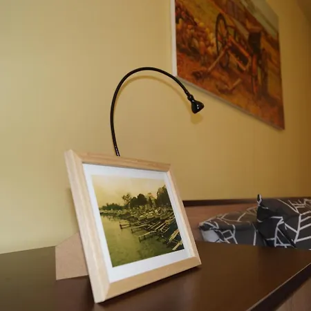 Spacious 2bdr - Free Parking - Walk Everywhere - 300 Mbps Wifi Apartman Várna