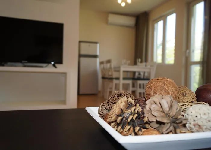 Spacious 2bdr - Free Parking - Walk Everywhere - 300 Mbps Wifi Apartman *