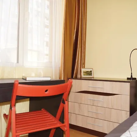 Apartment Spacious 2bdr - Free Parking - Walk Everywhere - 300 Mbps Wifi Varna