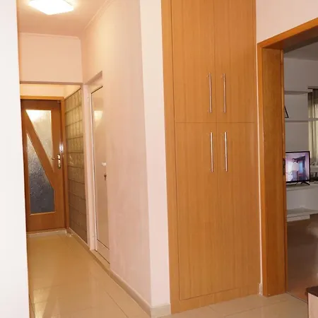 Spacious 2bdr - Free Parking - Walk Everywhere - 300 Mbps Wifi * Βάρνα