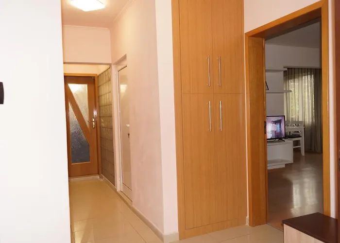 Spacious 2bdr - Free Parking - Walk Everywhere - 300 Mbps Wifi * Varna